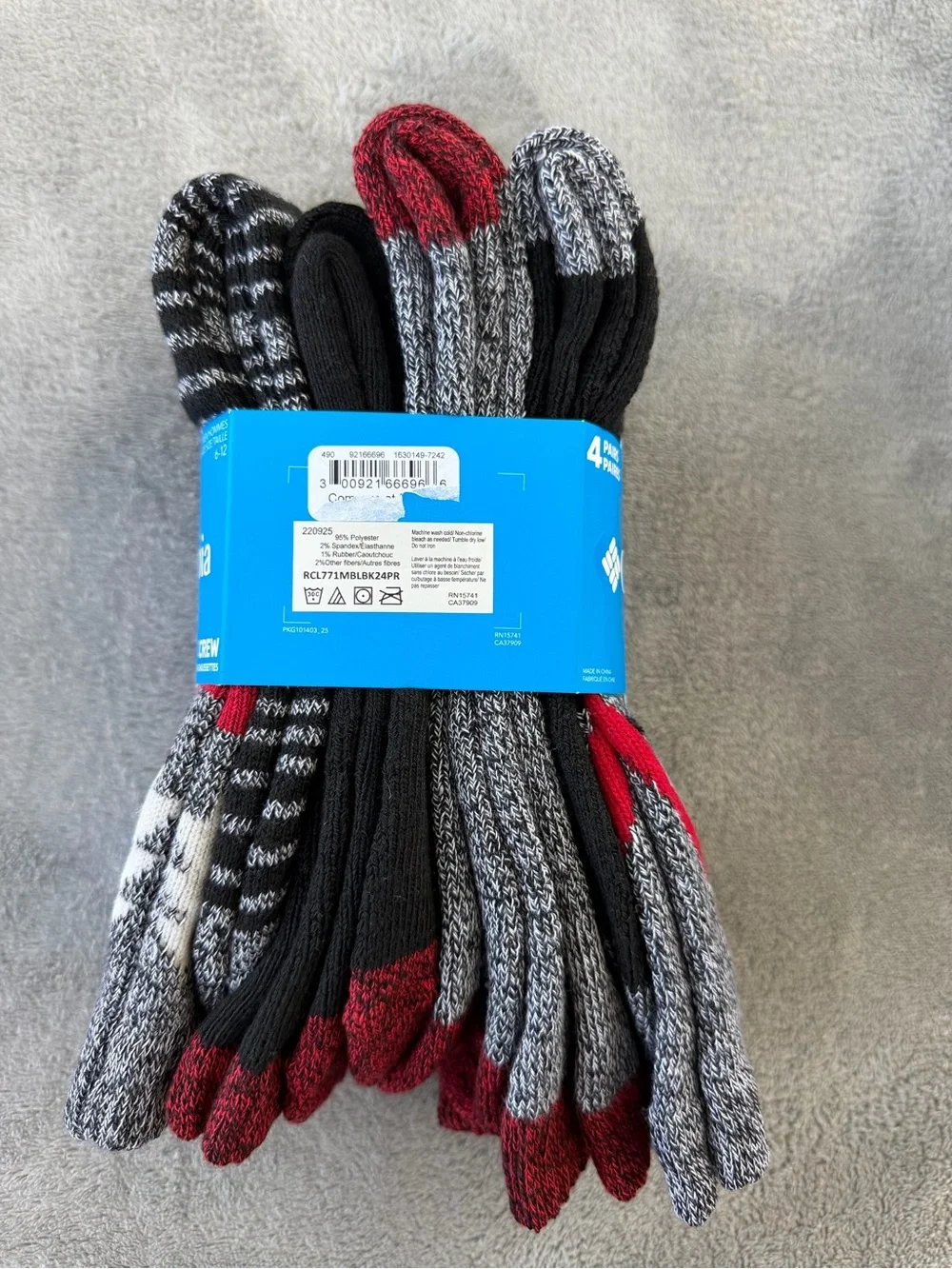 (4 Pairs) Columbia Men’s Crew Socks - Black, Gray & White